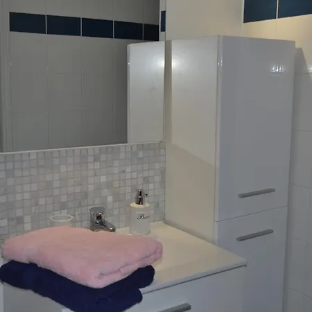 L'instant Bleu بيت ضيافة 3*